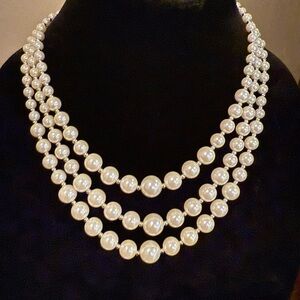 Elegant 3 Strand Faux Pearl Necklace